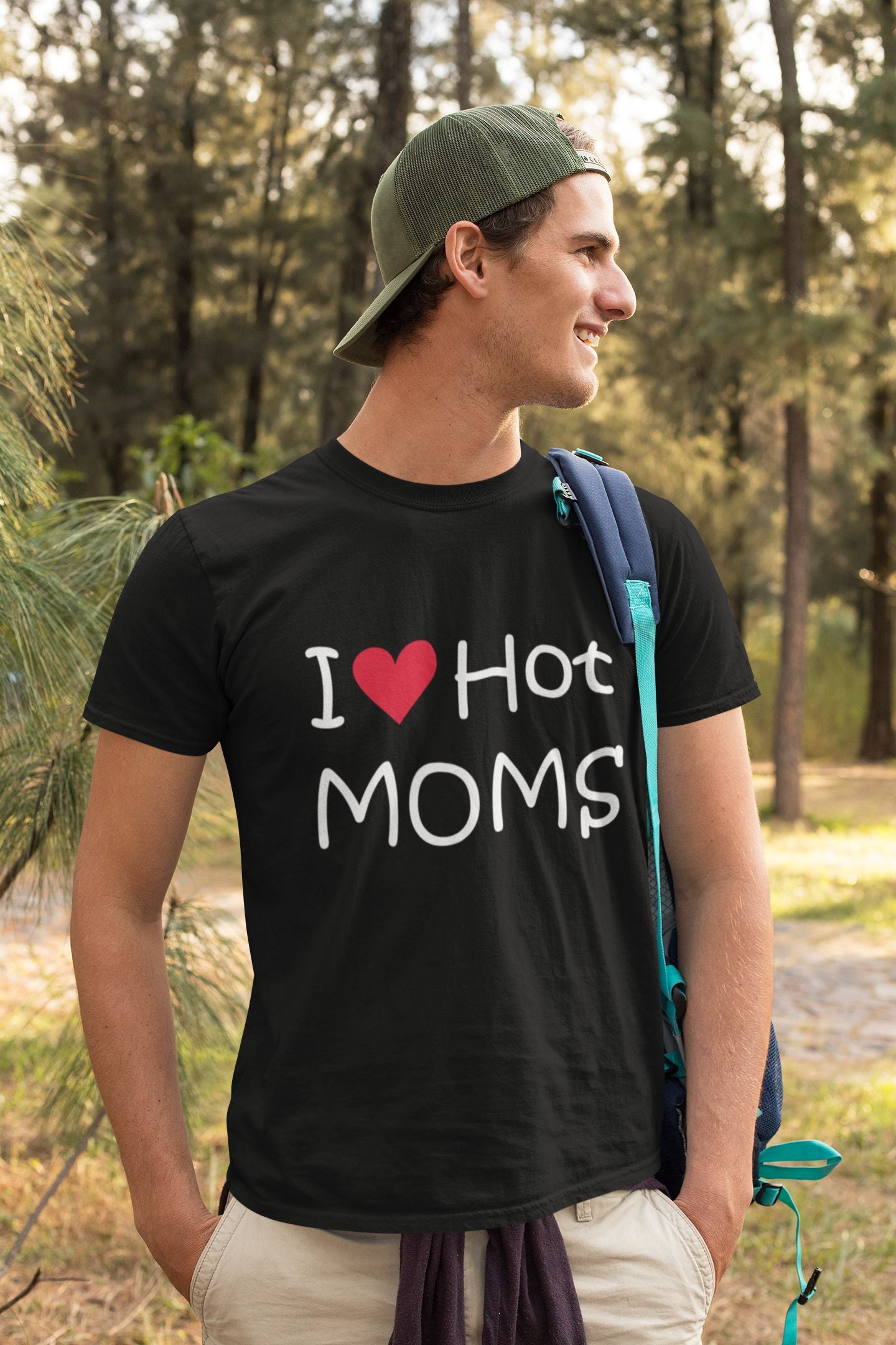 I LOVE HOT MOMS Adult T-Shirt (#577-1)